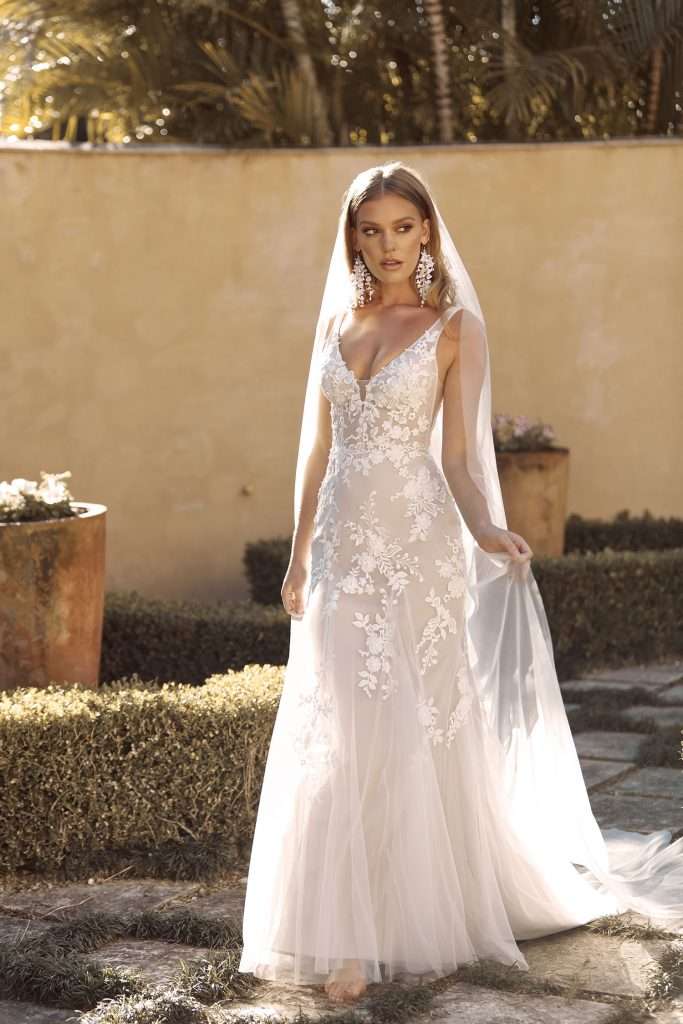 Madi Lane Blayne. Ivory/Latte Size 12 Madi Lane Blayne. Ivory/Latte Size 12