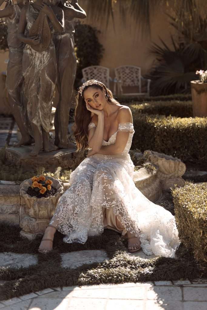 Madi Lane Bobbie. Ivory/Mocha Size 16