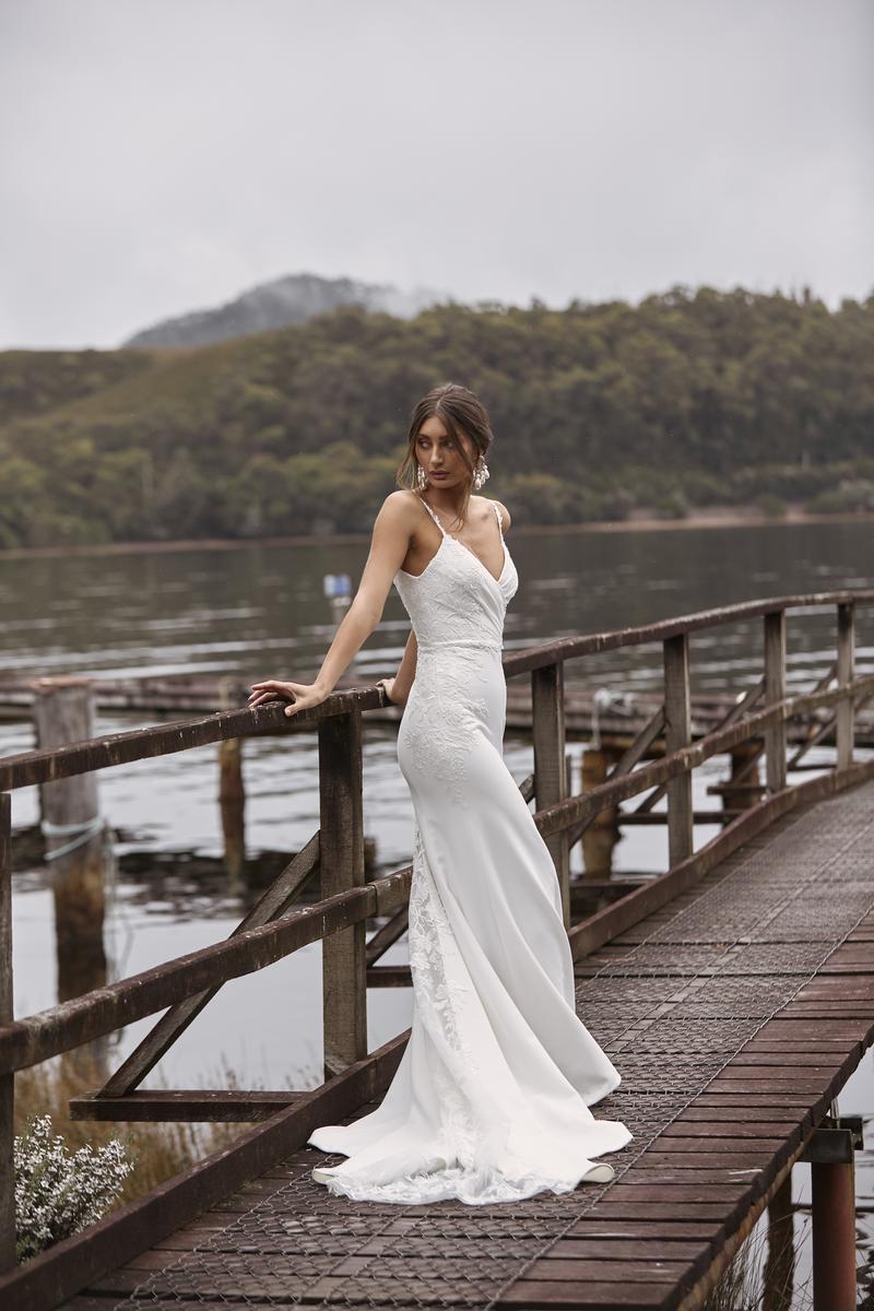 Madi Lane Connor. Ivory. Size 12 Madi Lane Connor. Ivory. Size 12 - Image 4